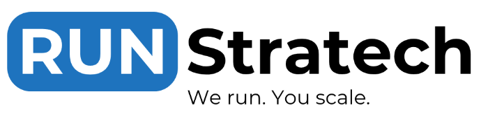 Logo de RUN Stratechcomposé du mot “RUN” en lettres blanches sur fond bleu arrondi, suivi du texte “Stratech” en noir.